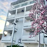 The One - Designed For Adults - Pet Lovers Hotel
