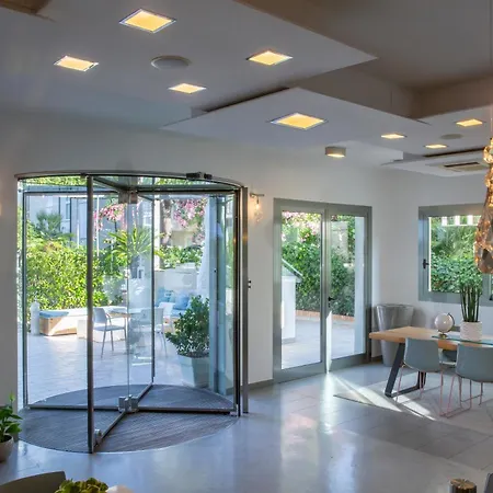 Hotel The One - Designed For Adults - Pet Lovers Riccione