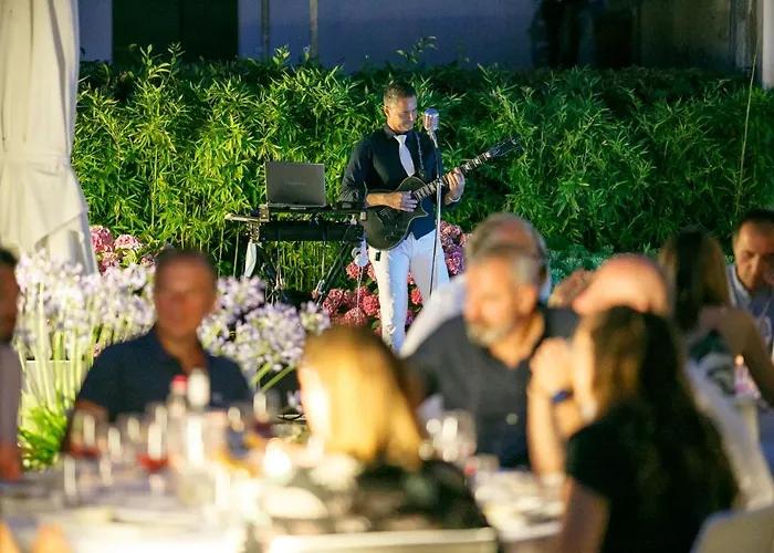 The One - Designed For Adults - Pet Lovers Риччоне