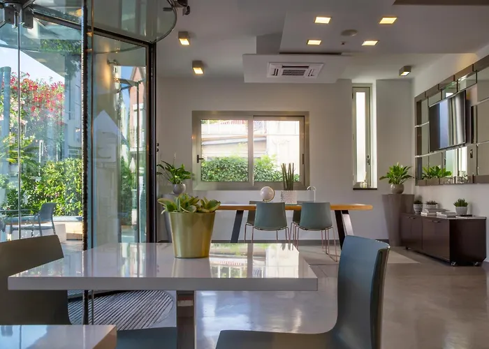 The One - Designed For Adults - Pet Lovers 4*