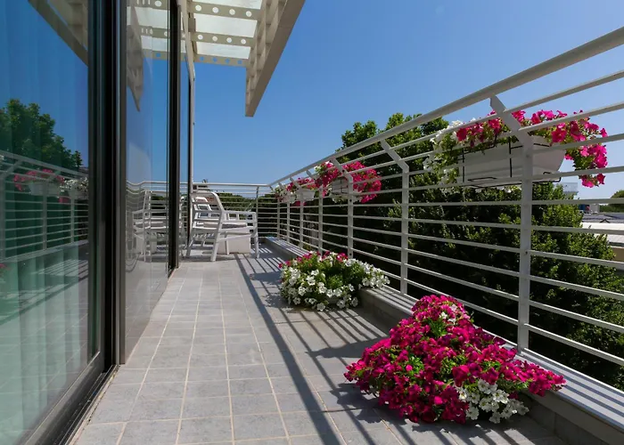 The One - Designed For Adults - Pet Lovers Hotel