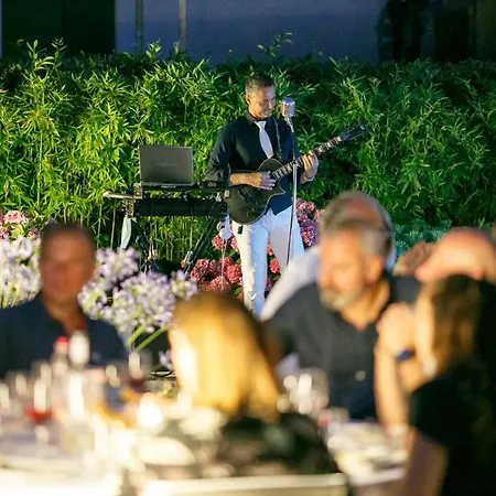 The One - Designed For Adults - Pet Lovers 里乔内