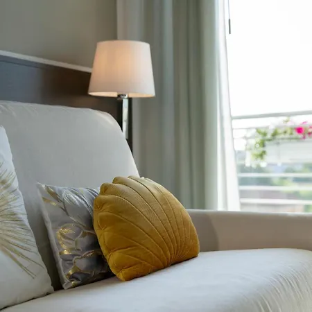 The One - Designed For Adults - Pet Lovers 4* 里乔内