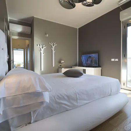 The One - Designed For Adults - Pet Lovers ホテル 4*