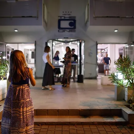 The One - Designed For Adults - Pet Lovers 里乔内