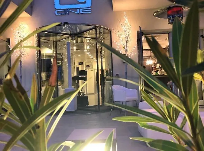 The One - Designed For Adults - Pet Lovers Riccione