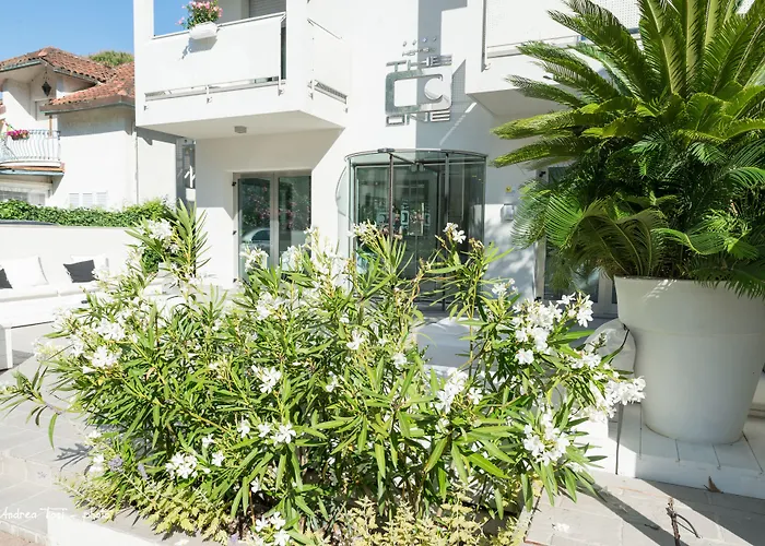 Hotel The One - Designed For Adults - Pet Lovers Riccione