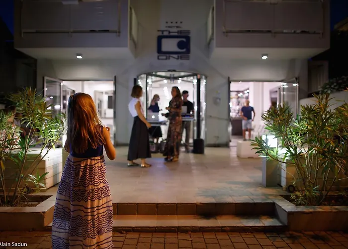 The One - Designed For Adults - Pet Lovers リッチョーネ